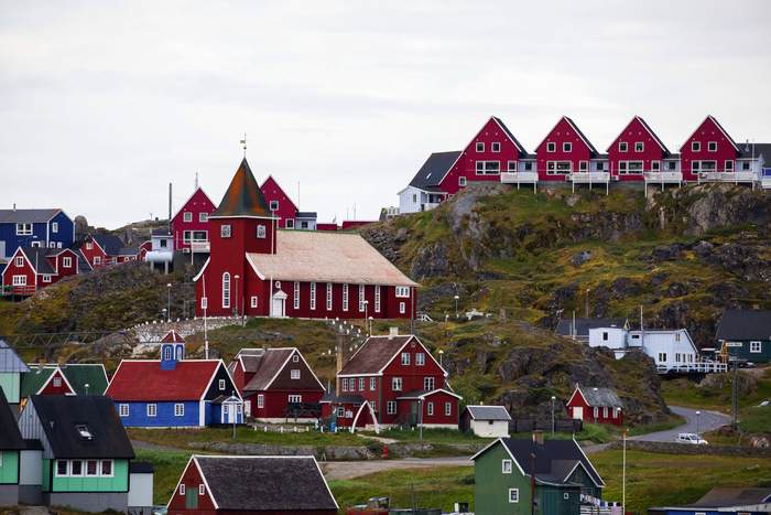 AE Expeditions Sisimiut,Greenland, Michael Baynes.jpg